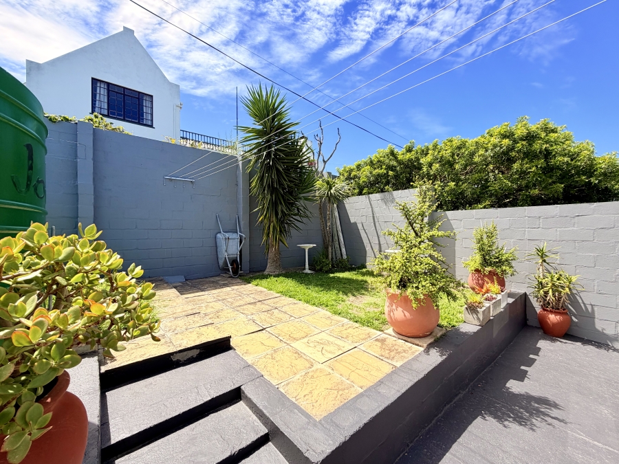 4 Bedroom Property for Sale in Onrus Western Cape